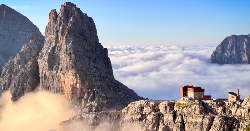 Inaugurato sulle Dolomiti l'ampliamento del rifugio Pedrotti progettato da Stefano Pasquali, studio StaMi con VisumLab